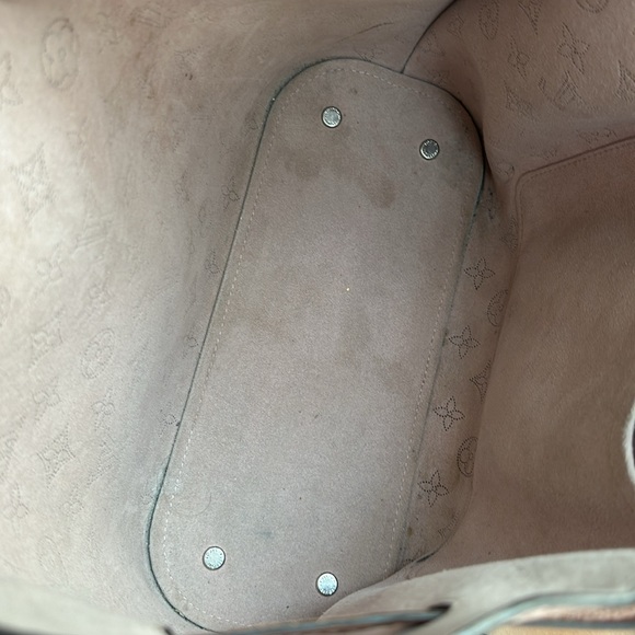 Louis Vuitton Girolata handbag Mahina leather - Picture 8 of 13